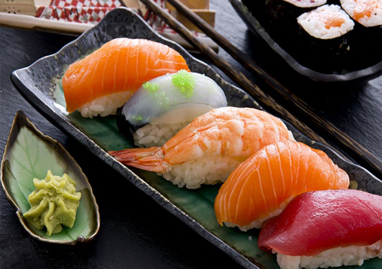 От нарэдзуси до нигири и роллов - история развития суши